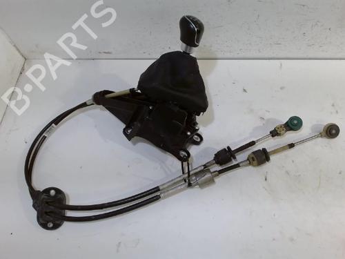 Used Gear lever FORD FOCUS III Turnier 1.5 EcoBoost (150 hp) 8067776