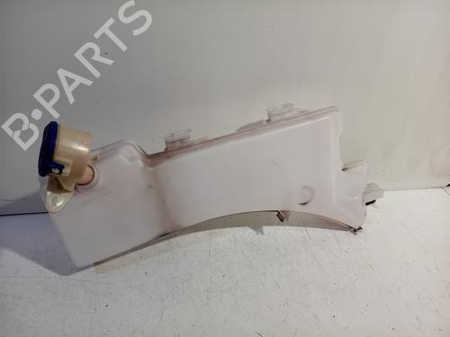 Used Windscreen washer tank PEUGEOT 5008 II (MC_, MJ_, MR_, M4_) 1.2 THP (MRHNYH, MRHNYW, MRHNSJ, MRHNSU, MRHNSM) (131 hp) 22607145