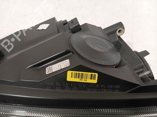 Venstre forlygte FORD FIESTA VII (HJ, HF) 1.1 Ti-VCT (71 hp) 32189478