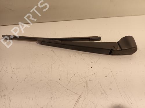 Used Rear windshield wiper arm MERCEDES-BENZ A-CLASS (W176) A 180 (176.042) (122 hp) 17390909