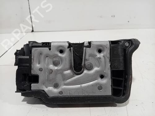 Serratura anteriore destra BMW X1 (F48) sDrive 18 d (150 hp) 30856390