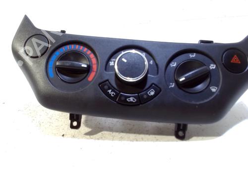Used Climate control Climate control 8070310 8070310