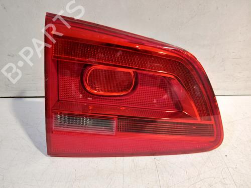 Venstre baglygte bagklap VW TOURAN (1T3) 1.4 TSI (140 hp) 33207675