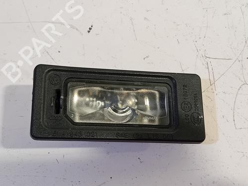 licence-plate-light-audi-a4-b9-avant-8w5-8wd-2015-27639013 main image