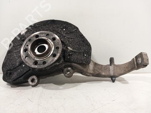 Used Left front steering knuckle Left front steering knuckle MERCEDES-BENZ C-CLASS T-Model (S205) C 450 AMG 4-matic (205.264) (367 hp) 33289184 33289184