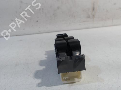 Used Switch TOYOTA YARIS (_P13_) 1.5 Hybrid (NHP130_, NHP130) (101 hp) 13207560