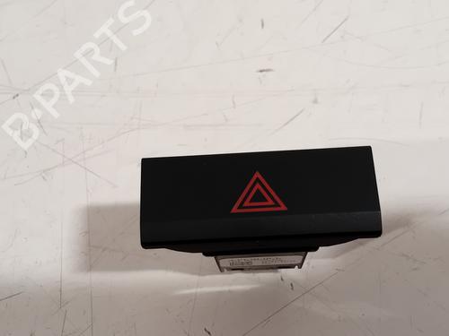 comutador-botao-4-piscas-seat-ateca-kh7-khp-2016-32157224 main image