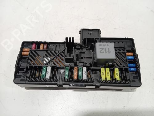 Used Fuse box Fuse box 39586776 39586776