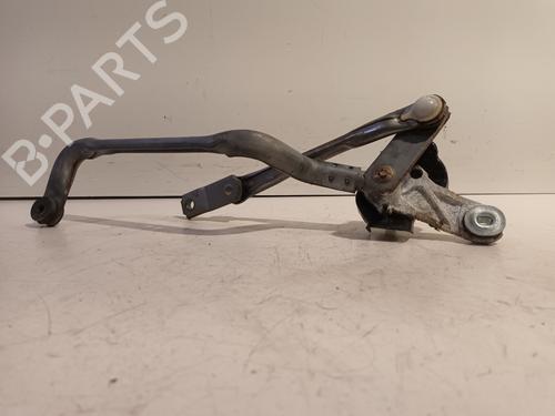 Used Front wipers mechanism TOYOTA YARIS (_P13_) 1.5 Hybrid (NHP130_) (101 hp) 24262466