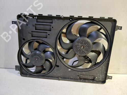 Used Radiator fan Radiator fan VOLVO V60 I (155) D6 Hybrid AWD (280 hp) 33268226 33268226