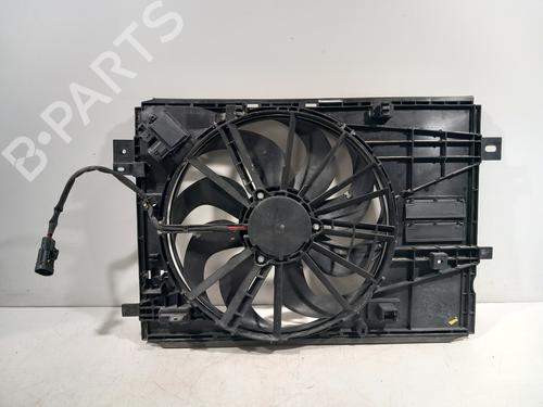Used Radiator fan Radiator fan PEUGEOT 3008 II SUV (MC_, MR_, MJ_, M4_) 1.2 THP/ PureTech 130 (MRHNSM, MRHNSU, MRHNSJ, MRHNYW,... (131 hp) 33610098 33610098