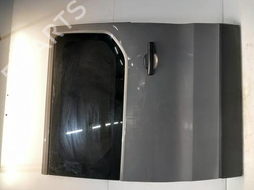 Used Right rear door Right rear door 37665901 37665901
