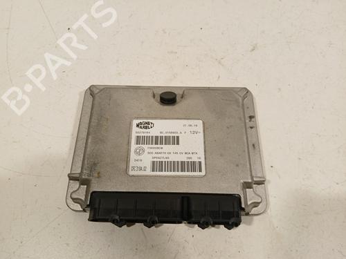 Used Engine control unit (ECU) ABARTH 500 / 595 / 695 1.4 (312.AXZ11) (165 hp) 28135775