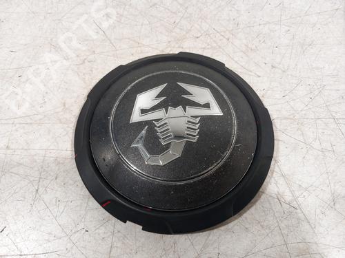 Used Hub cap Hub cap ABARTH 500 / 595 / 695 1.4 (312.AXF11, 312.AXF1A, 312.AXD1A) (160 hp) 35925016 35925016