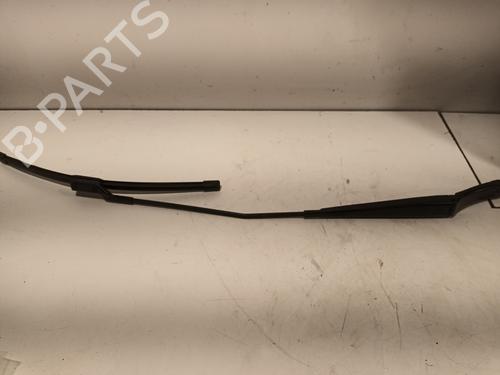 Used Front windshield wiper arm SEAT LEON Sportstourer (KL8, KLD) 1.4 TSI e-Hybrid (204 hp) 31757401