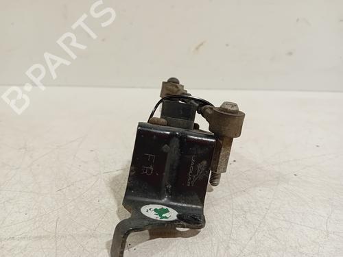 Headlight adjuster motor JAGUAR XE (X760) 2.0 D | BP25379437E19