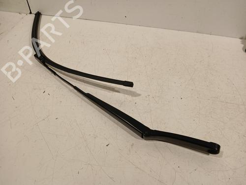 Used Front windshield wiper arm VW GOLF VIII (CD1, DA1) 1.5 eTSI (150 hp) 29333802