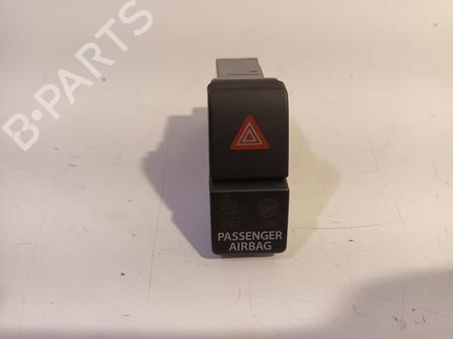 switch-suzuki-celerio-lf-10-avk310-3735084m00-2014-17083318 main image
