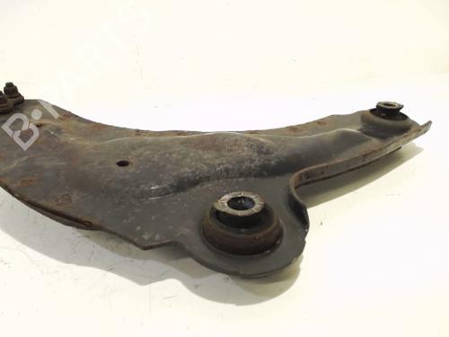 Used Left front suspension arm OPEL VIVARO A Van (X83) 1.9 DI (F7) (80 hp) 2991424