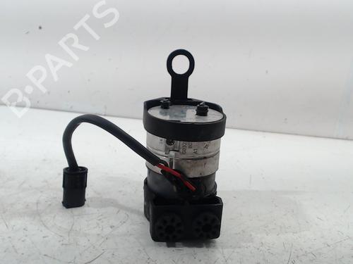 Used Fuel pump BMW 7 (E65, E66, E67) 740 i, Li (306 hp) 12151031