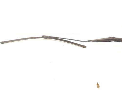 Used Front windshield wiper arm MERCEDES-BENZ B-CLASS Sports Tourer (W245) B 150 (245.231) (95 hp) 13197649