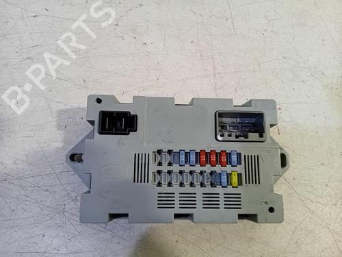 Used Fuse box Fuse box 21025162 21025162