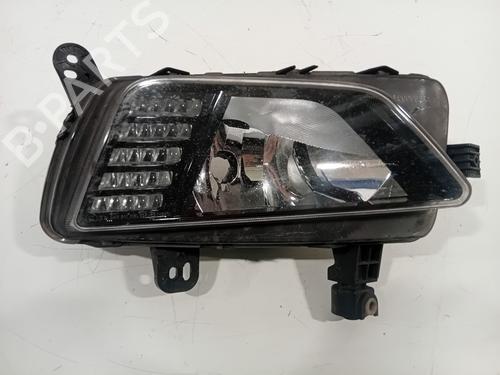 Feu de brouillard avant droit VW POLO VI (AW1, BZ1, AE1) 1.0 TSI (95 hp) 30805302