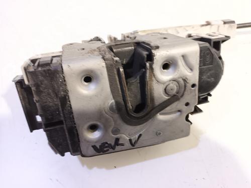 Front left lock MERCEDES-BENZ SPRINTER 3,5-t Platform/Chassis (B906) 311 CDI (906.131, 906.133, 906.135, 906.231, 906.233,... 45111168 | 4511168 | A046465 | A0997200135 | A9067202135 | A9067600934