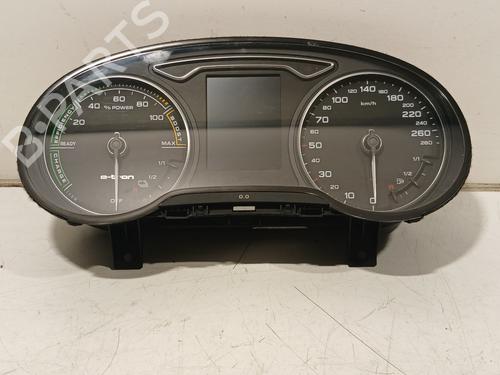 Used Instrument cluster AUDI A3 Sportback (8VA, 8VF) 1.4 TFSI e-tron (204 hp) 27391399