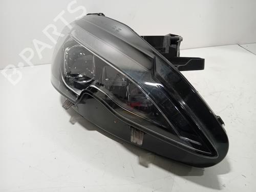 Used Right headlight Right headlight PEUGEOT 308 II (LB_, LP_, LW_, LH_, L3_) 1.2 THP 130 (131 hp) 33661188 33661188