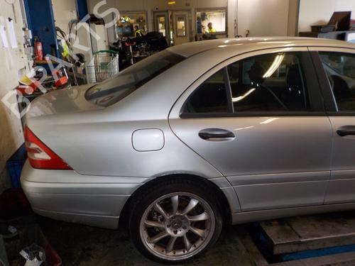 Rudehejsemekanisme Højre foran MERCEDES-BENZ C-CLASS (W203) C 180 (203.035) | BP9525756C23 