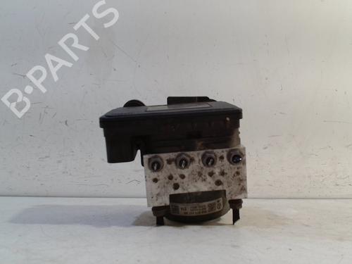 Used ABS pump SKODA SUPERB III Estate (3V5) 1.6 TDI (120 hp) 13648553