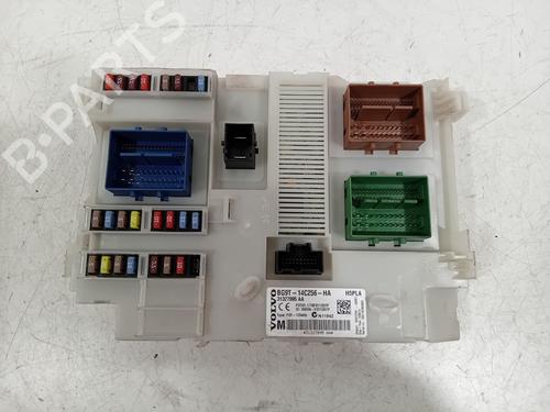 Used Fuse box Fuse box 22310569 22310569