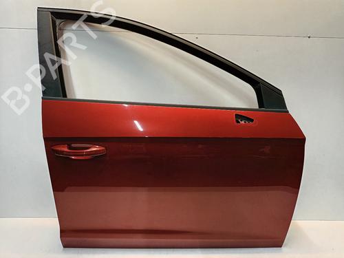 Used Right front door SEAT LEON (5F1) 1.4 TSI (150 hp) 31018038