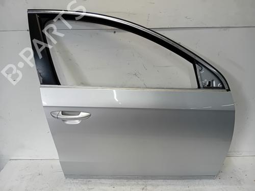 Used Right front door VW PASSAT B7 Variant (365) 1.4 TSI (122 hp) 28516561