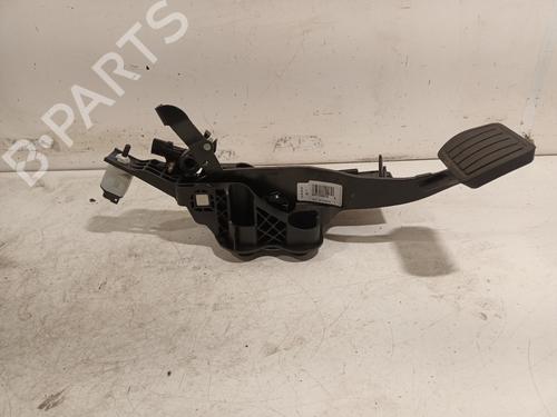Used Break pedal Break pedal 15772451 15772451