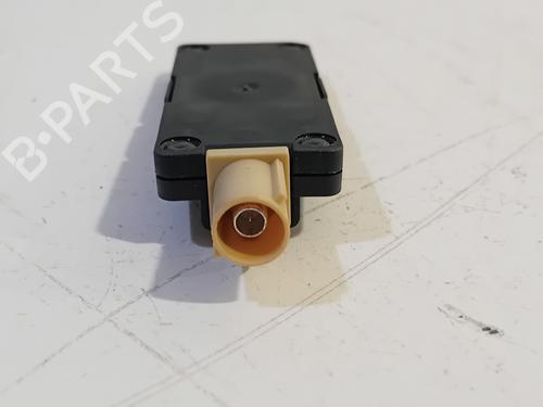 Antenne/Base AUDI A3 Sportback (8YA, 8YF) RS3 quattro (400 hp) 24584479