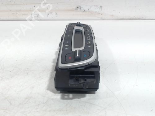 Climate control RENAULT SCÉNIC III (JZ0/1_) 2.0 16V (JZ0G, JZ0P, JZ1E, JZ1P) | BP13720464I5 