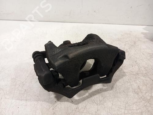 Used Right front brake caliper Right front brake caliper BMW 2 Gran Tourer (F46) 216 d (116 hp) 33722408 33722408