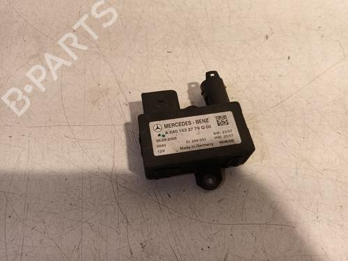 Used Control unit Control unit MERCEDES-BENZ B-CLASS Sports Tourer (W245) B 180 CDI (245.207) (109 hp) 16420913 16420913