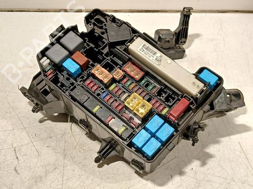 Used Fuse box Fuse box 27544086 27544086