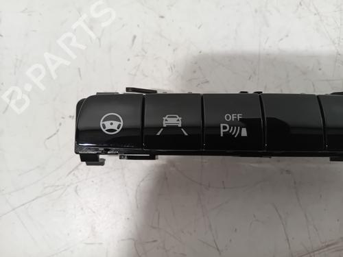 Switch MERCEDES-BENZ C-CLASS (W205) C 350 e (205.047) | BP21071965I30 