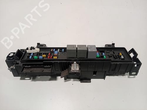 Used Fuse box Fuse box 38538117 38538117