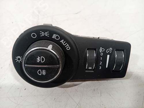 Used Headlight switch Headlight switch 32702562 32702562