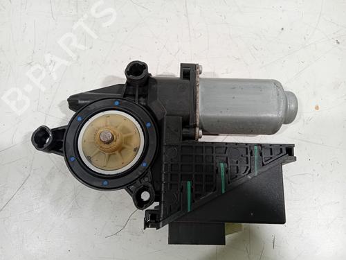 Rudehejsemotor forskærm venstre VW POLO IV (9N_, 9A_) 1.2 (54 hp) 31147959