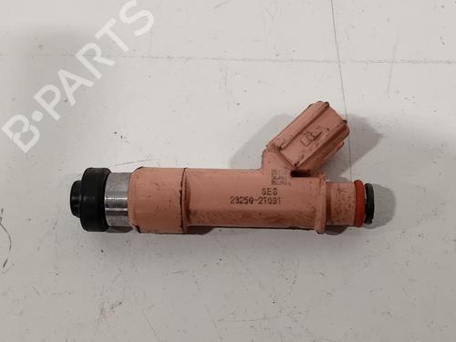 Used Injector TOYOTA YARIS (_P13_) 1.5 Hybrid (NHP130_) (101 hp) 24343116