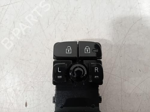 Switch POLESTAR POLESTAR 2 (534) EV | BP22805463I30 - Image 2