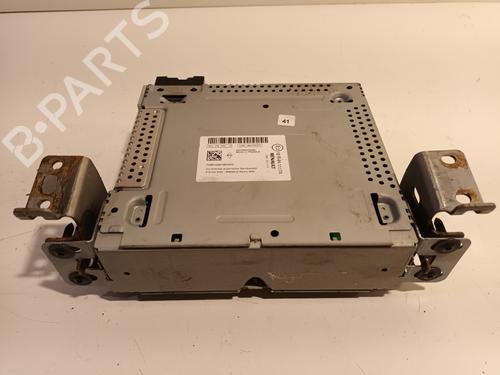 Used Radio Radio RENAULT CAPTUR I (J5_, H5_) 1.2 TCe 120 (118 hp) 39689096 39689096