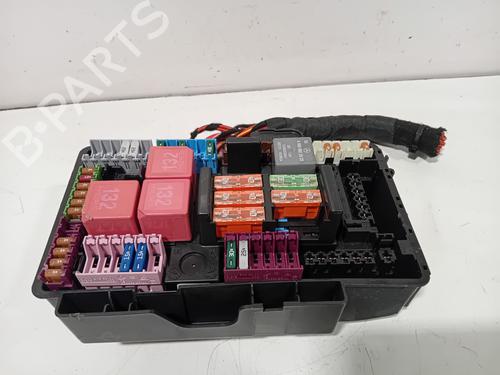 Used Fuse box Fuse box 36917857 36917857