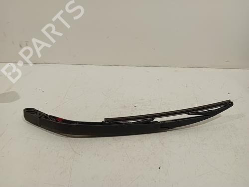 Used Rear windshield wiper arm Rear windshield wiper arm 15218257 15218257